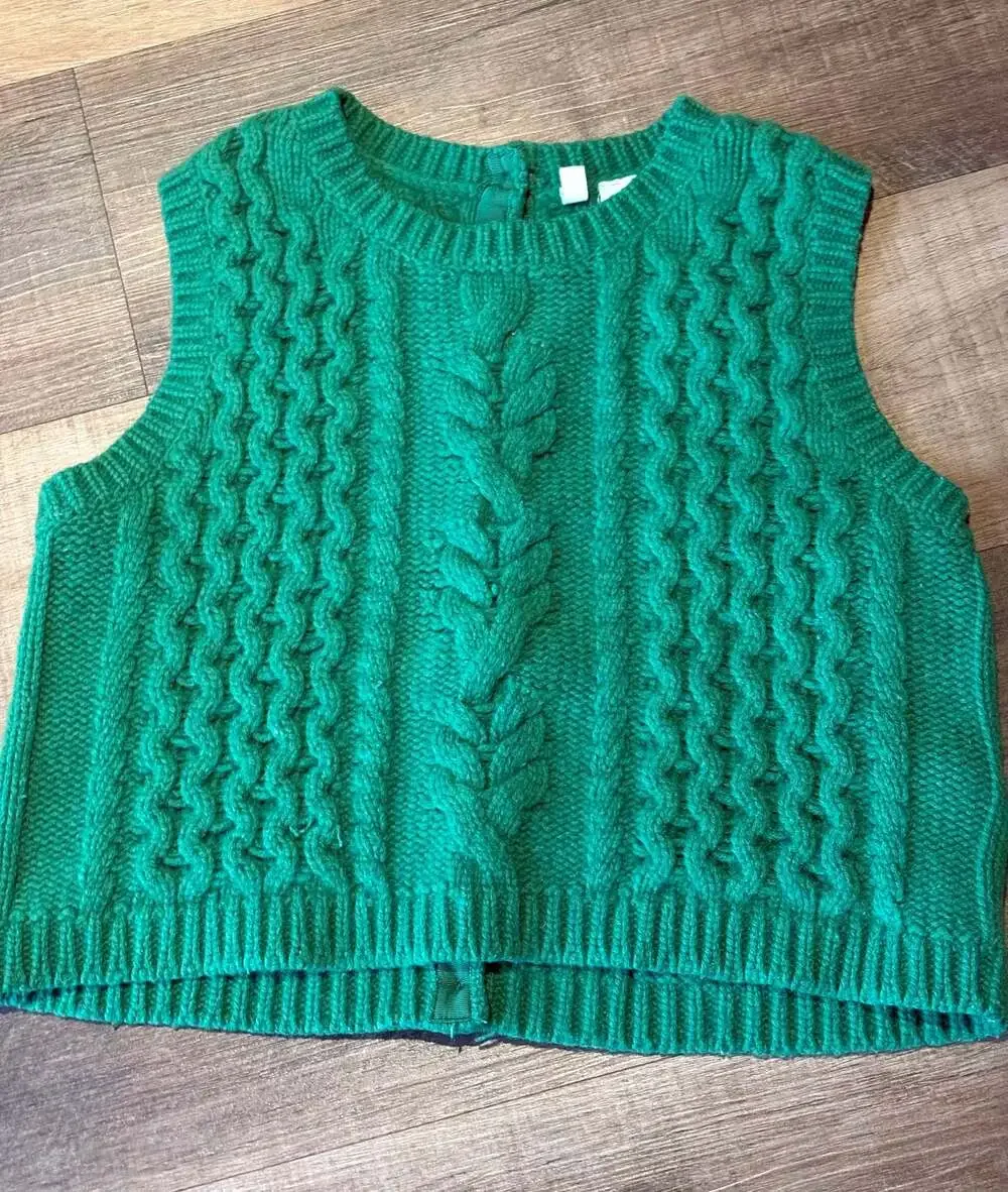 Moth Emerald Cable Knit Sleeveless Crewneck Vest - Picture 2 of 4